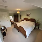 Burton Grange 4* בורוברידג'