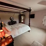 Burton Grange 4* בורוברידג'