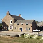 Burton Grange 4*