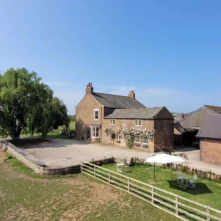 Burton Grange 4*