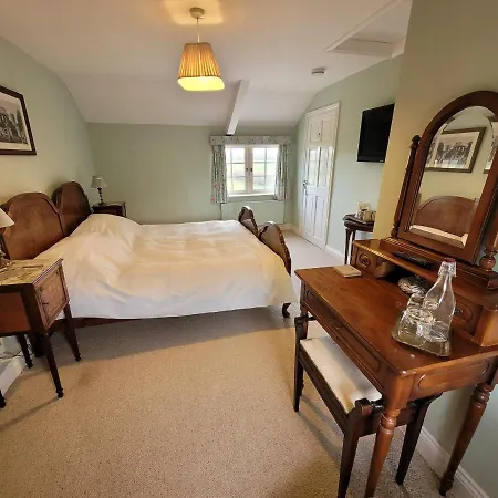 Burton Grange Farmhouse Couette-café 4*