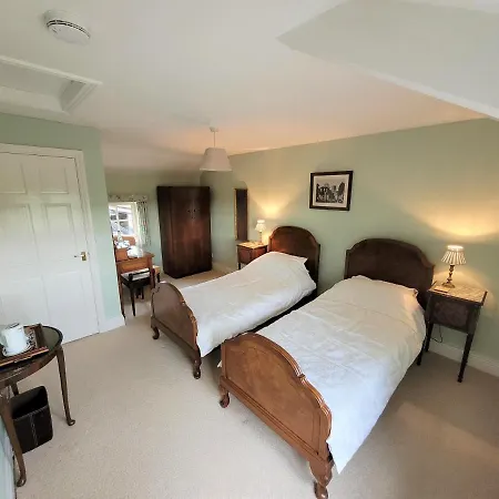 Burton Grange Farmhouse Couette-café