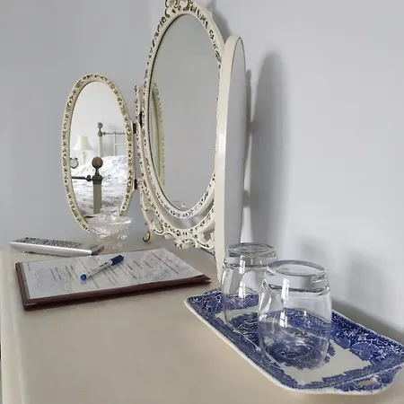 Burton Grange Farmhouse Couette-café