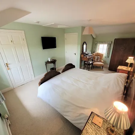 Burton Grange Farmhouse 4*