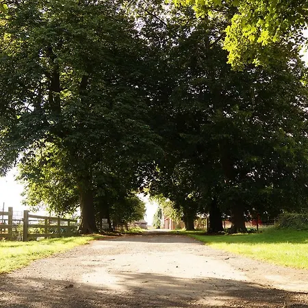 Burton Grange Farmhouse Couette-café